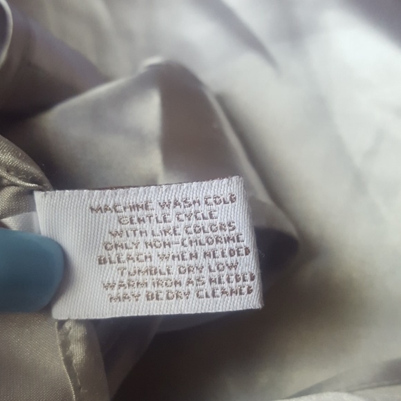 Chico's 💙Silver Metallic Tank Top - Picture 6 of 6